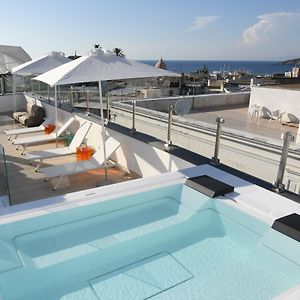 White 1903 - Rooftop Pool & Luxury Rooms